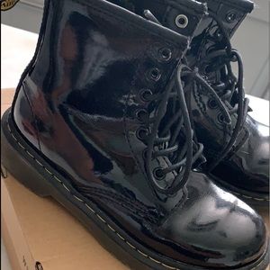 Dr. Martens adorable